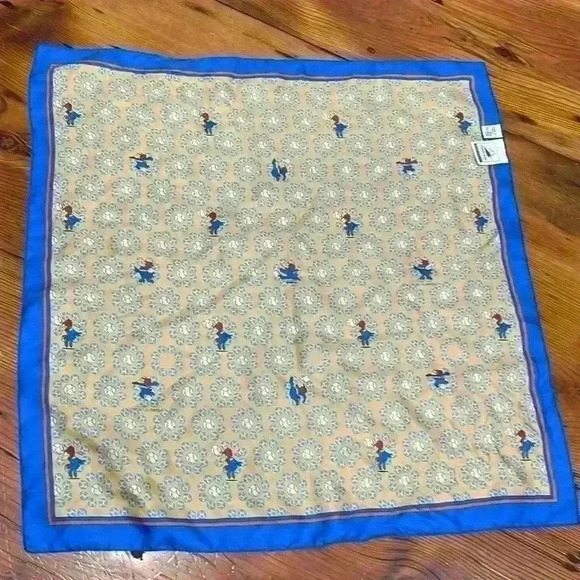 France 98 Volleyball Pocket Square Scarf Made in Italy 100% Silk - Picture 8 of 8